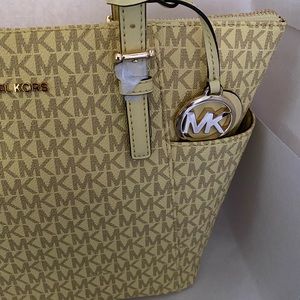 Michael Kors Jet Set Buttercup East West  Signature Top Zip Tote